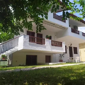 Διαμέρισμα Alexandra, Σκάλα Φούρκας